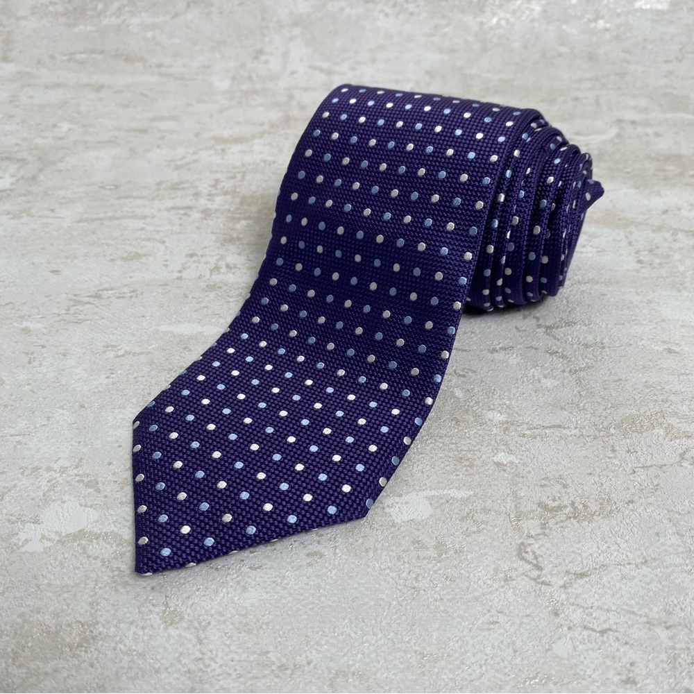 NWT Ermenegildo Zegna Dot Grid 100% Silk
Classic Tie MD PRP Fan.